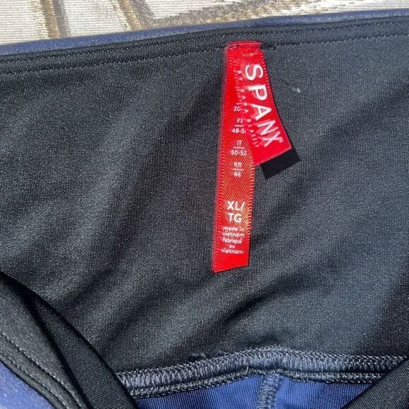 Spanx Faux Leather Leggings Navy Blue Elastic Waist Pull-On Compression Sz XL - Picture 3 of 7